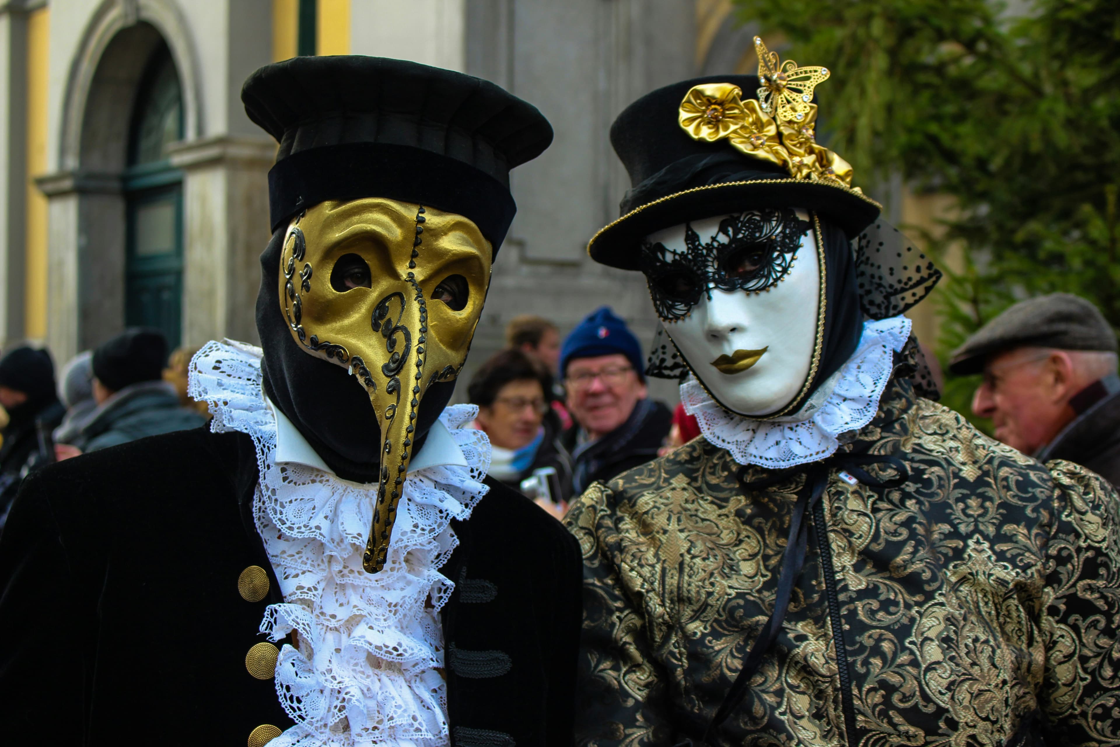 How to Run a Photo or Costume Contest with QR Codes